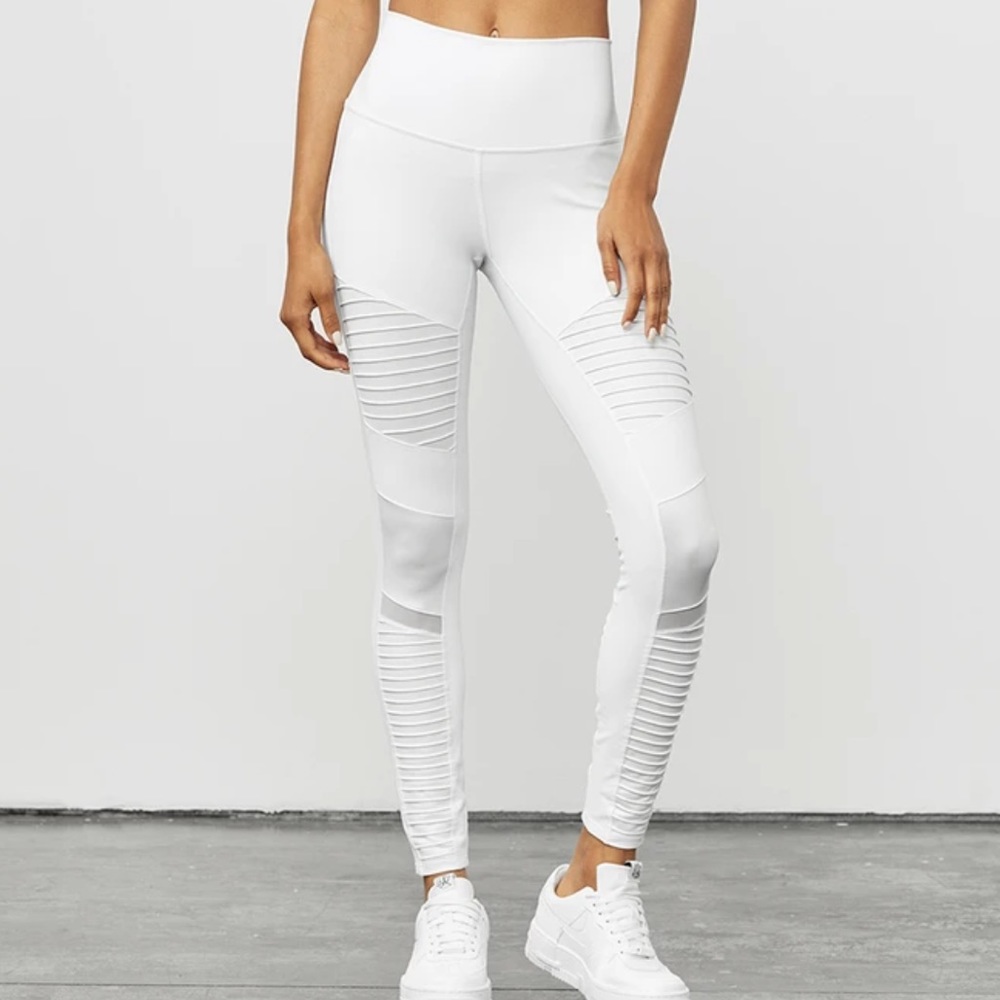 NWOT Alo Yoga High-waist Moto Legging in white
